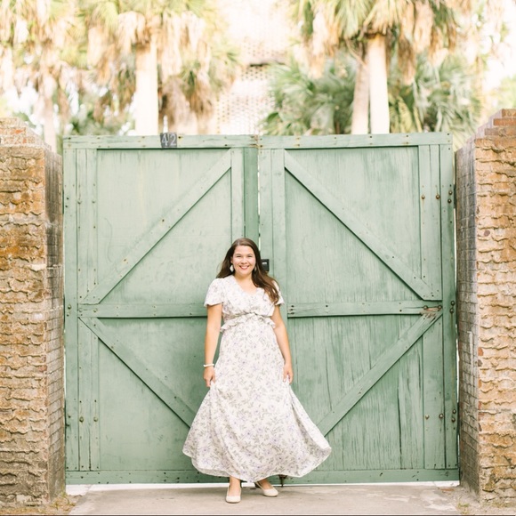 Meet your Posher, Christina - Picture 1 of 2